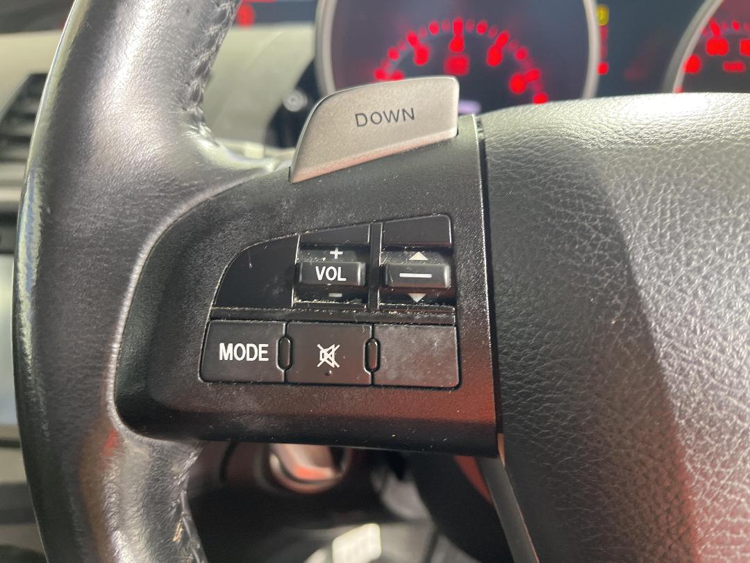 Photo '22' of Mazda Axela