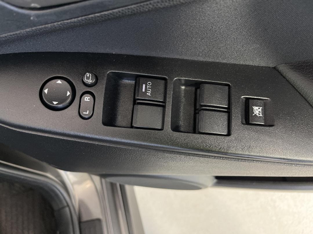 Photo '24' of Mazda Axela