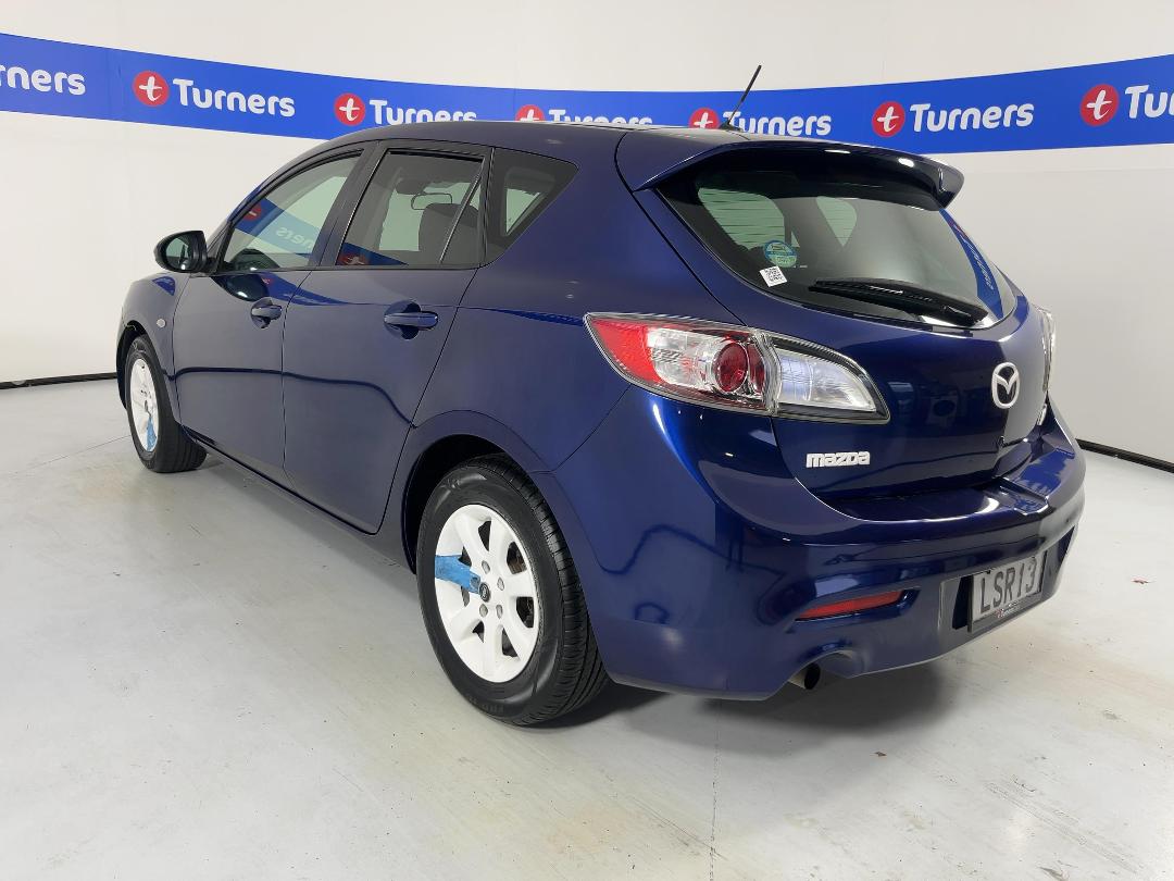 Photo '5' of Mazda Axela Photo '5' of Mazda Axela