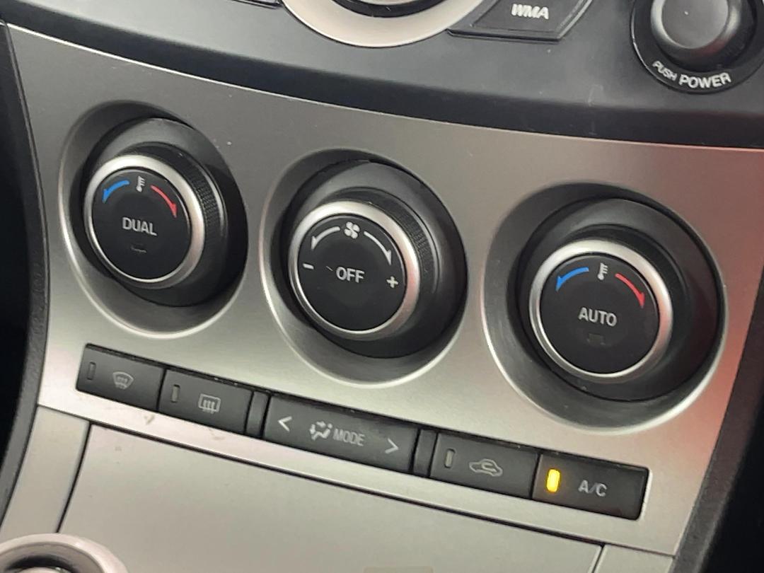 Photo '26' of Mazda Axela Photo '26' of Mazda Axela