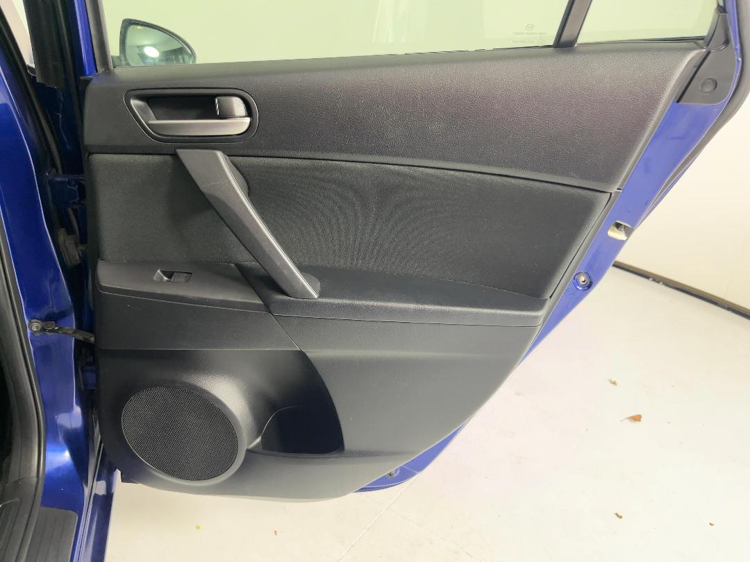 Photo '19' of Mazda Axela Photo '19' of Mazda Axela