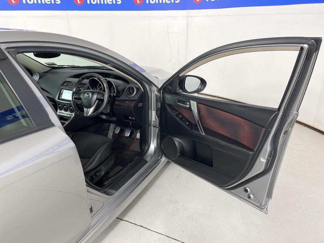 Photo '15' of Mazda Axela