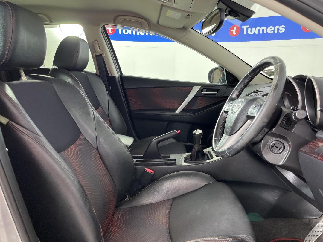 Photo '16' of Mazda Axela