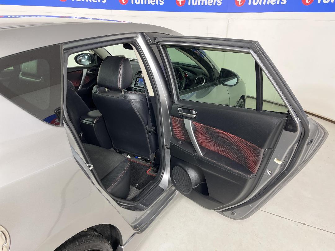 Photo '19' of Mazda Axela