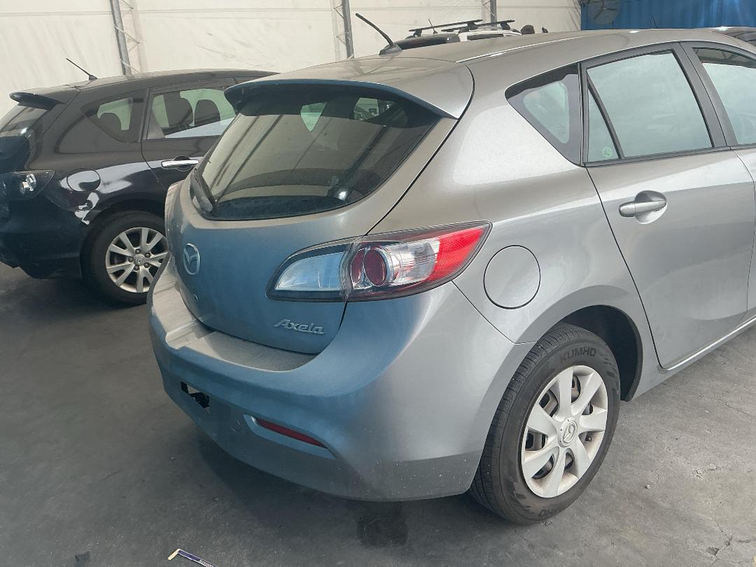 Photo '5' of Mazda Axela