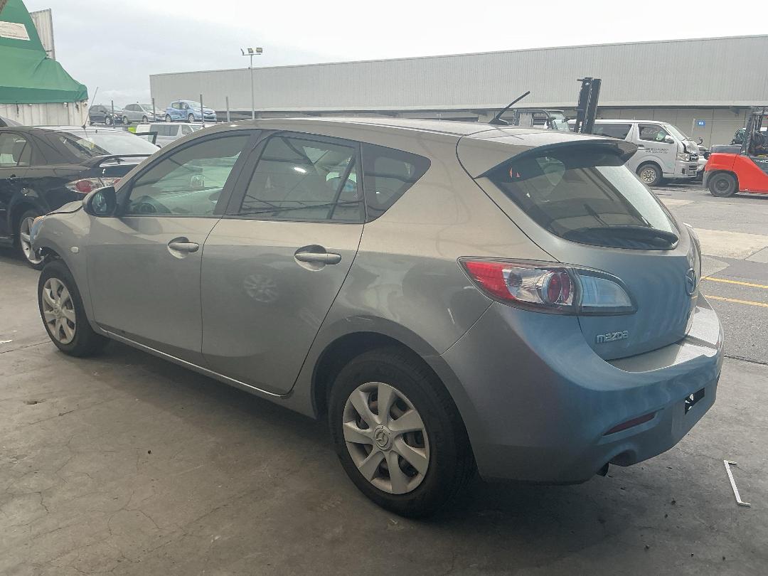 Photo '4' of Mazda Axela