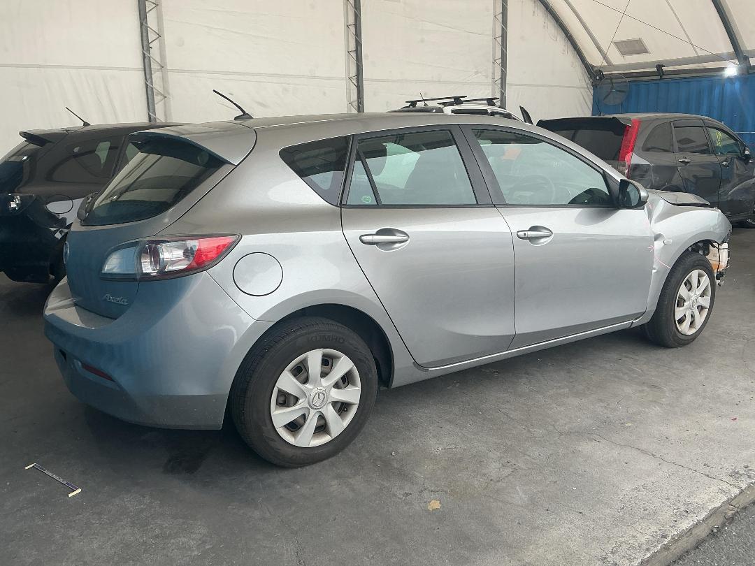 Photo '6' of Mazda Axela