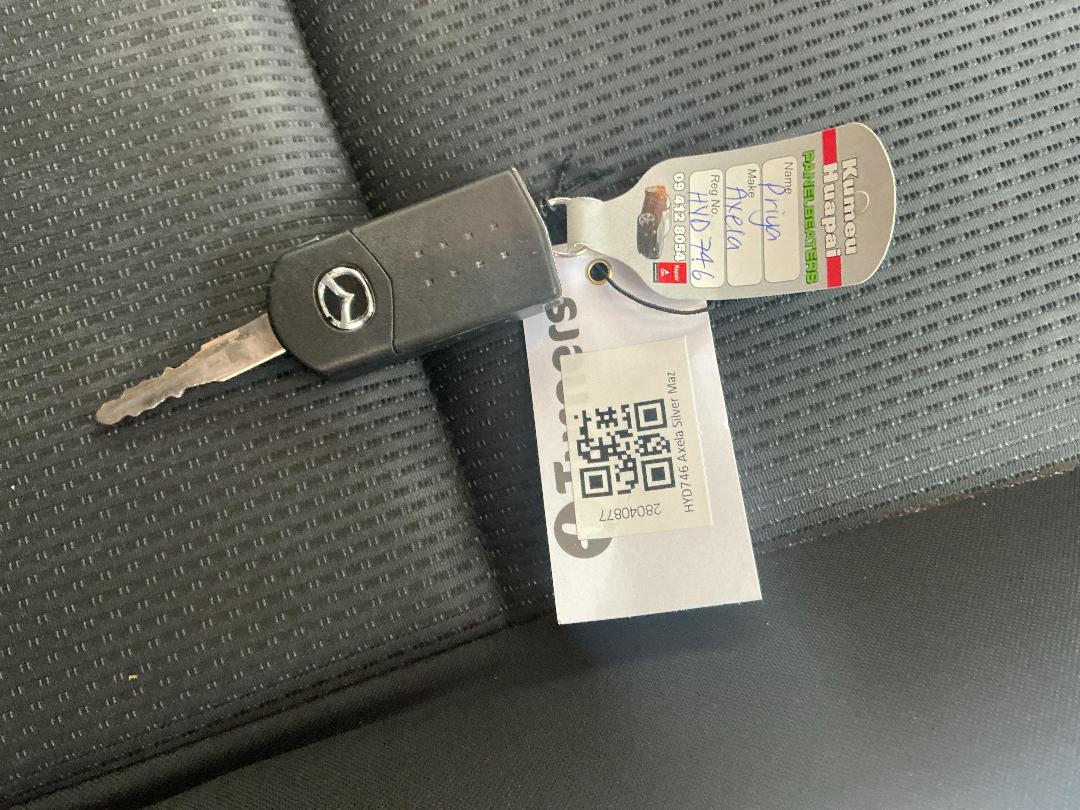 Photo '14' of Mazda Axela