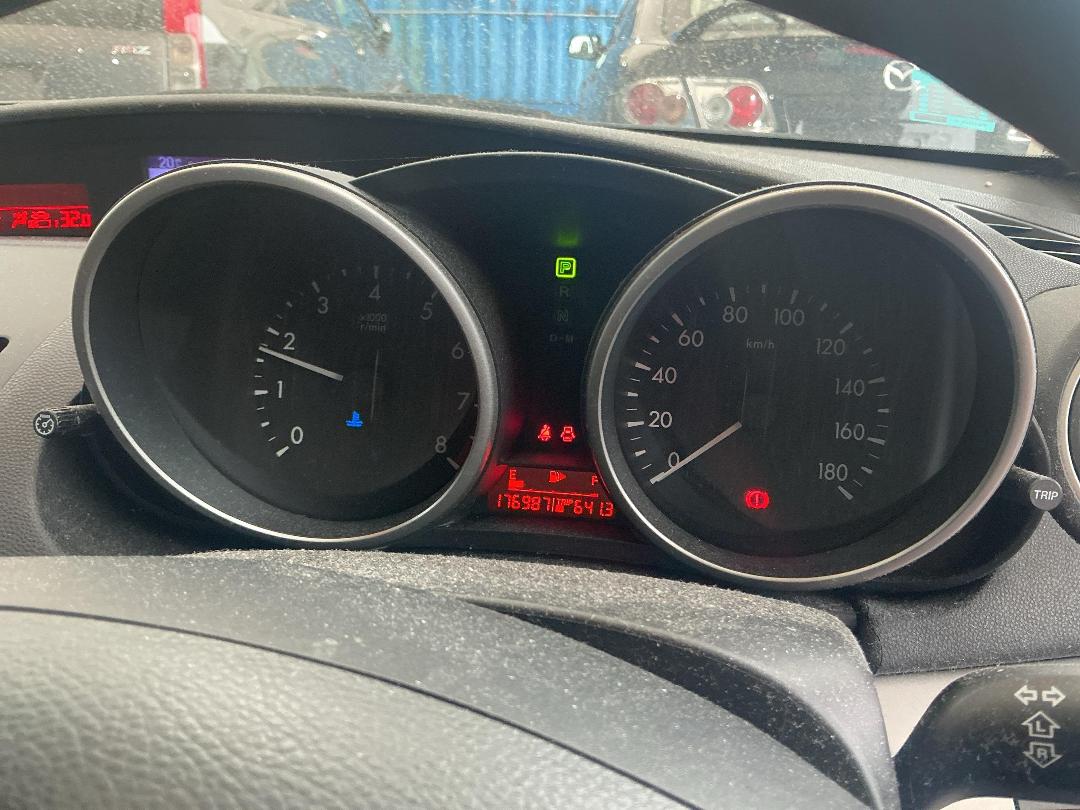 Photo '13' of Mazda Axela