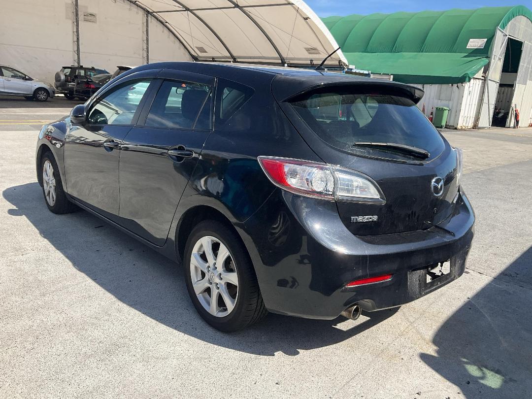 Photo '4' of Mazda Axela