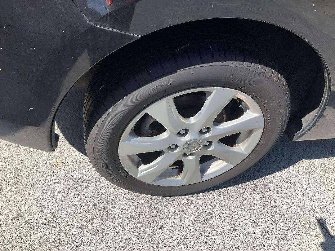 Photo '8' of Mazda Axela