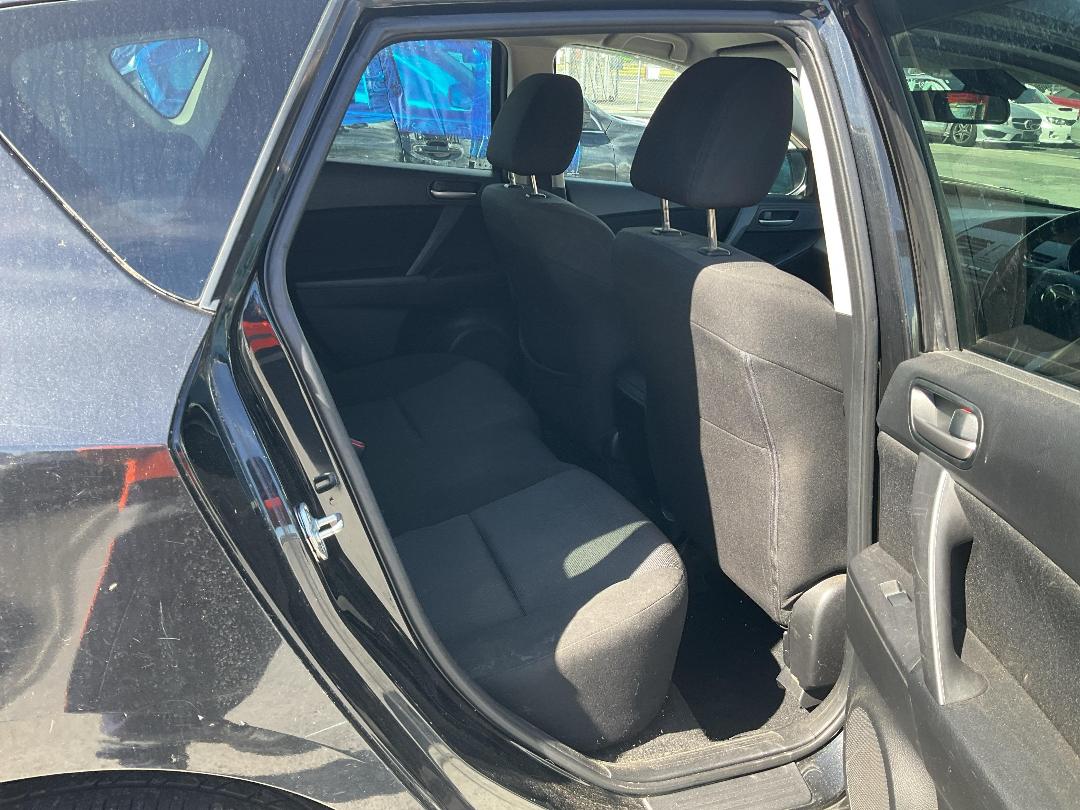 Photo '15' of Mazda Axela