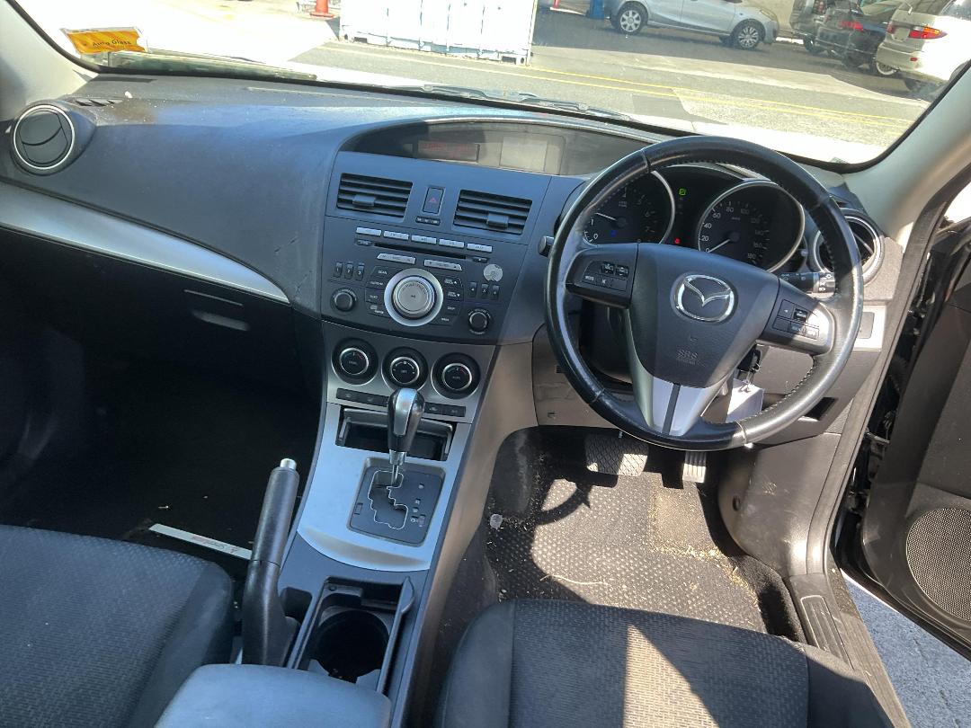 Photo '16' of Mazda Axela