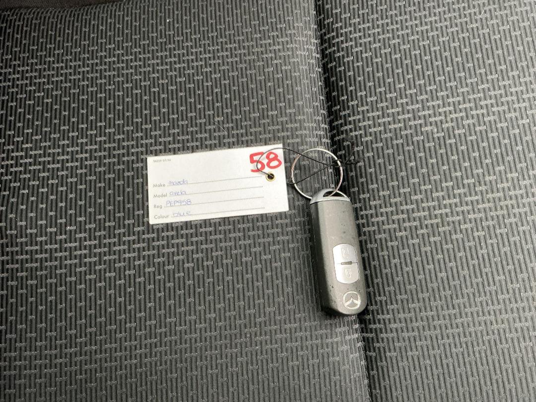 Photo '22' of Mazda Axela Photo '22' of Mazda Axela