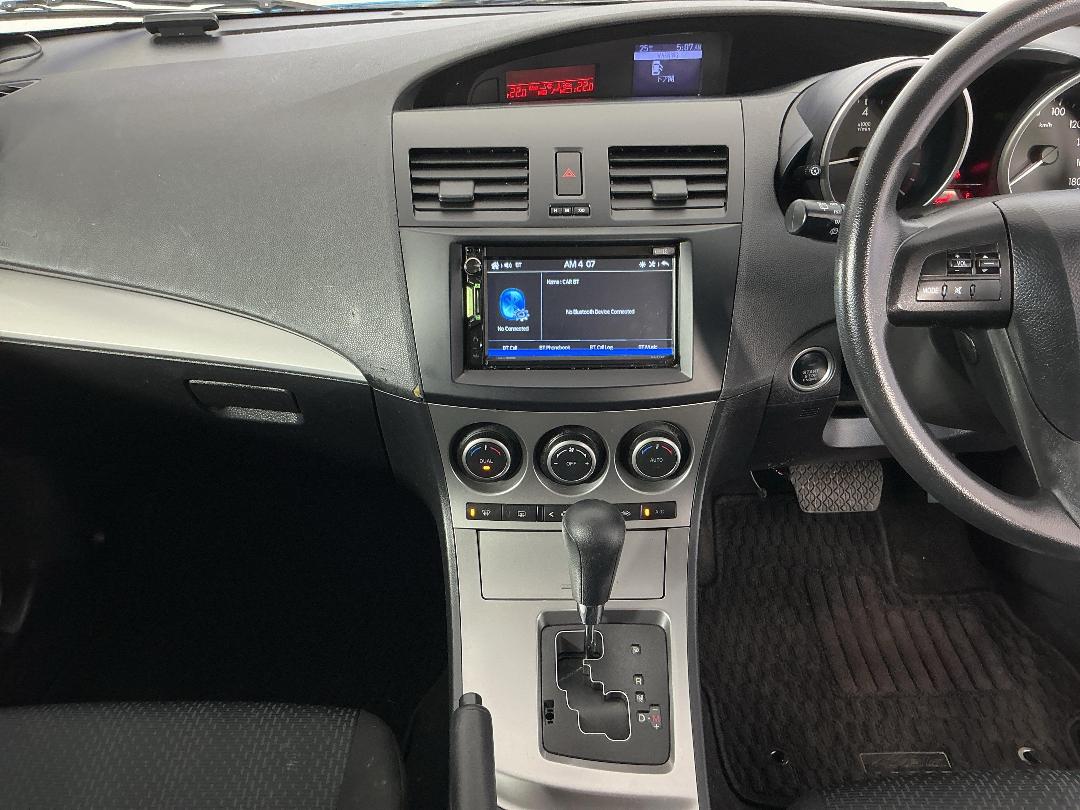 Photo '18' of Mazda Axela Photo '18' of Mazda Axela