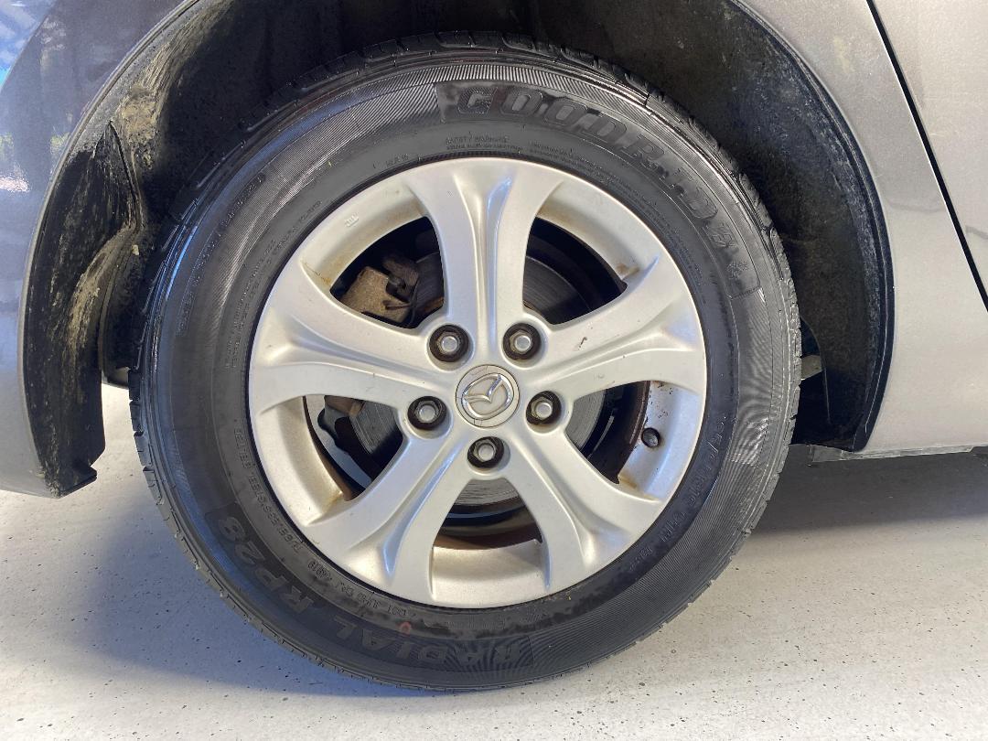 Photo '12' of Mazda Axela