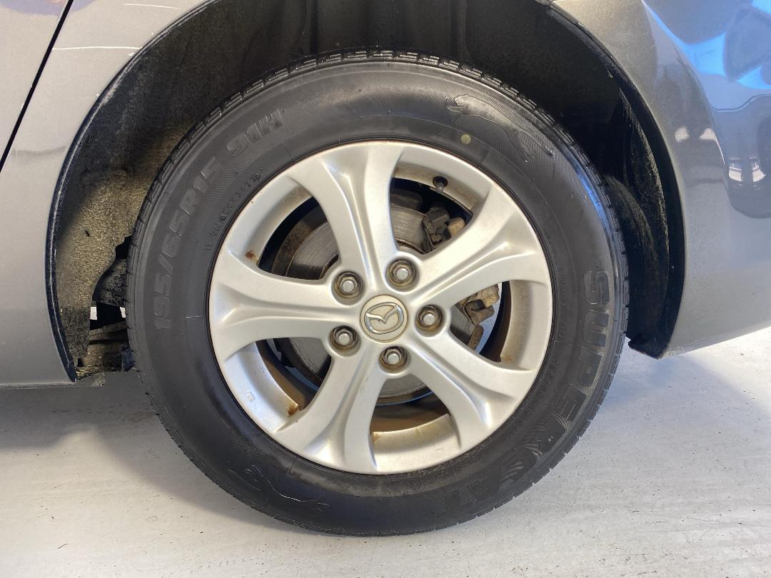 Photo '11' of Mazda Axela