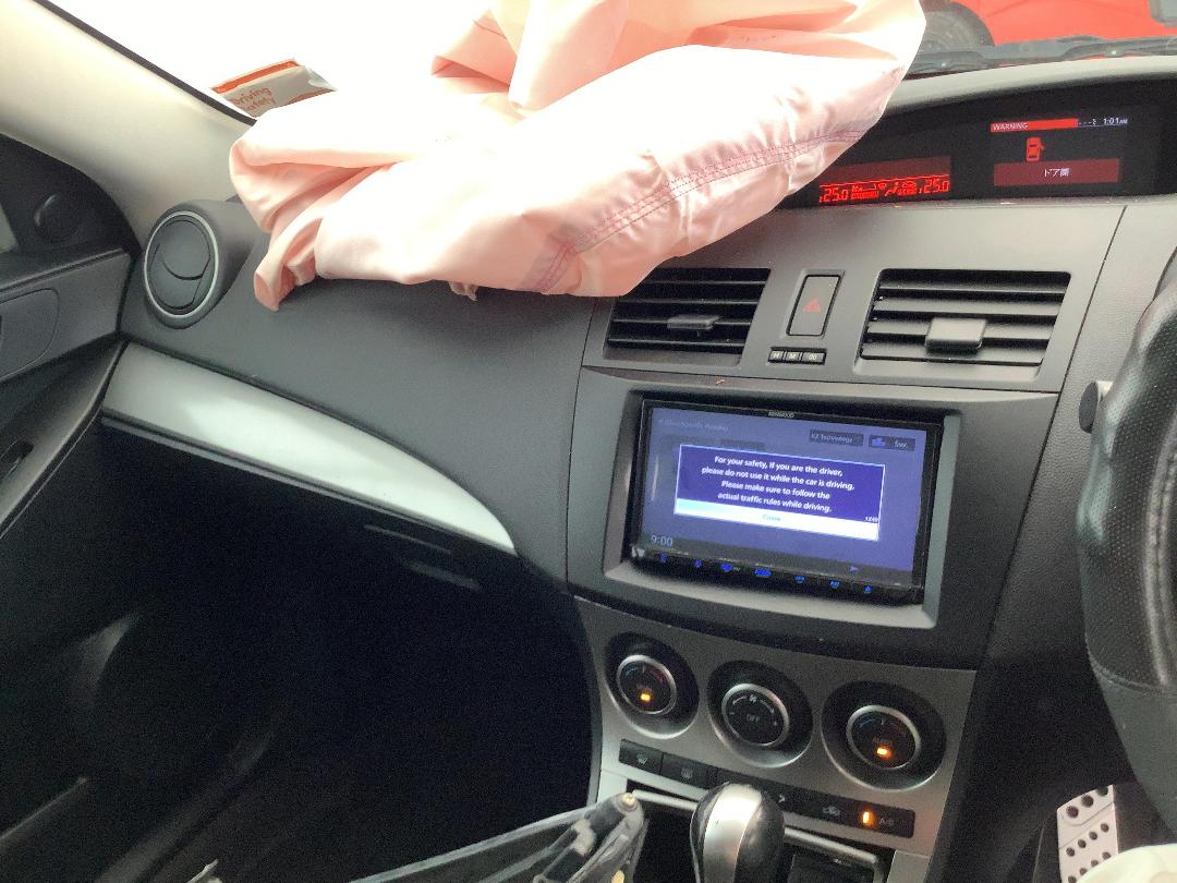 Photo '18' of Mazda Axela