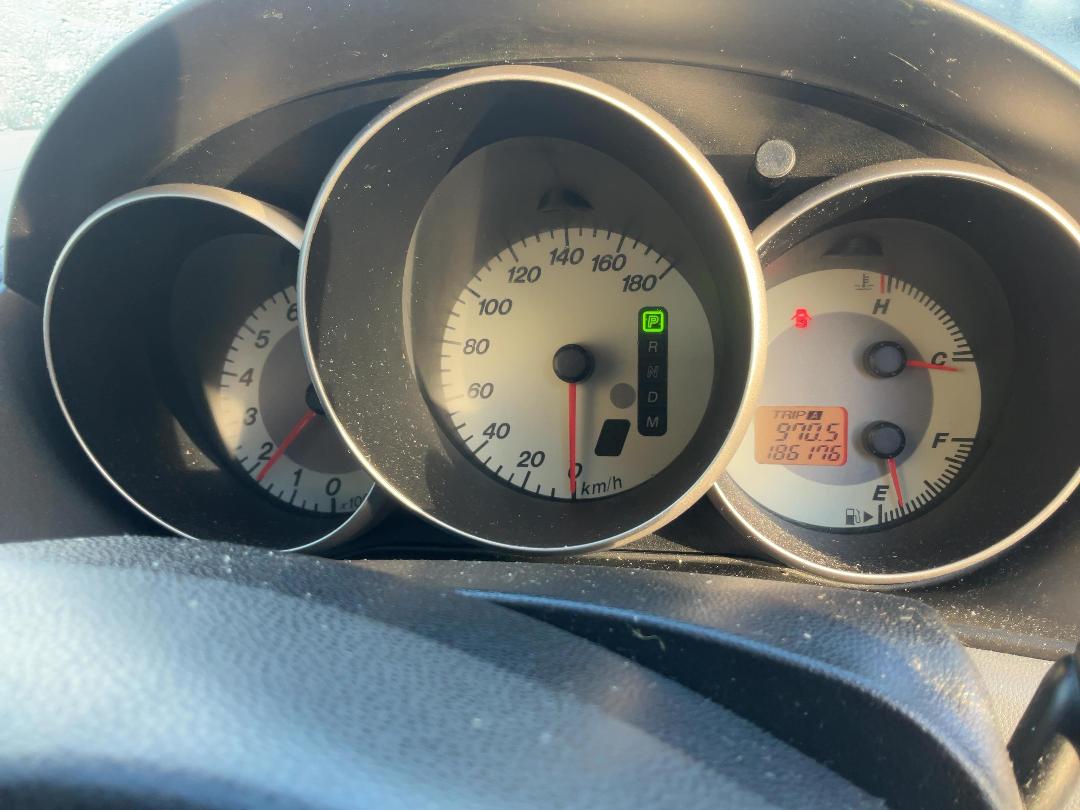 Photo '8' of Mazda Axela