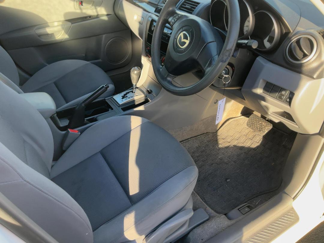 Photo '13' of Mazda Axela