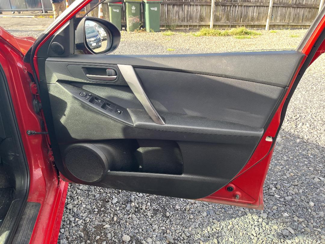 Photo '13' of Mazda Axela Sports Wagon Photo '13' of Mazda Axela Sports Wagon