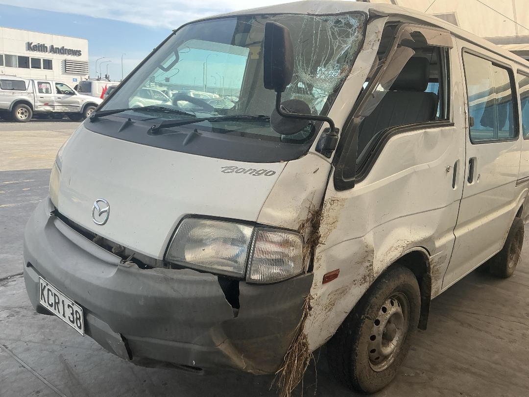 Photo '4' of Mazda Bongo