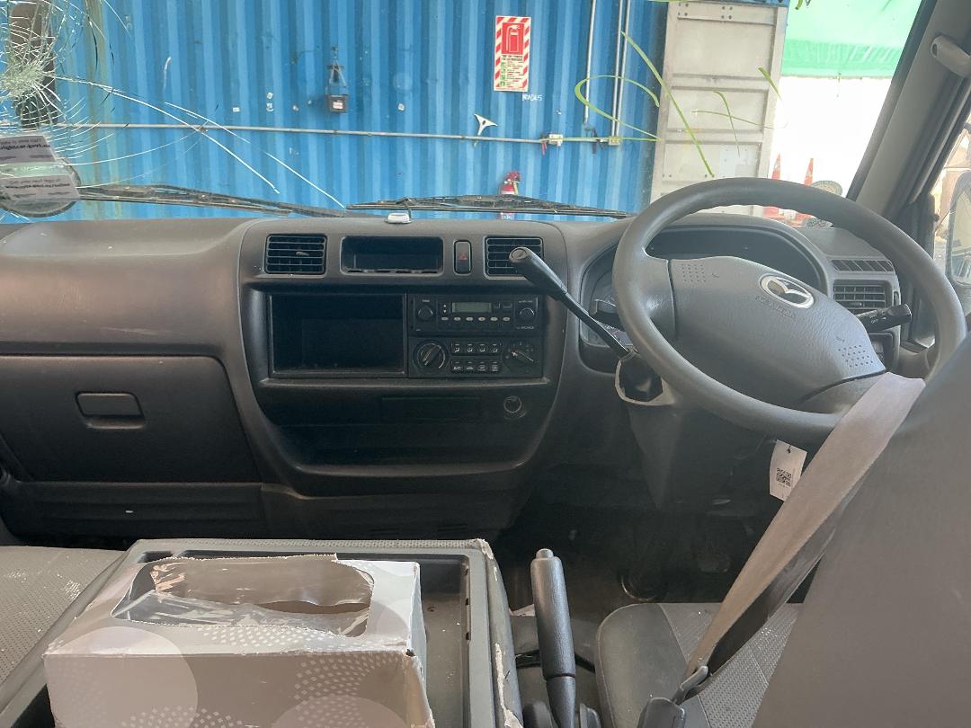 Photo '17' of Mazda Bongo