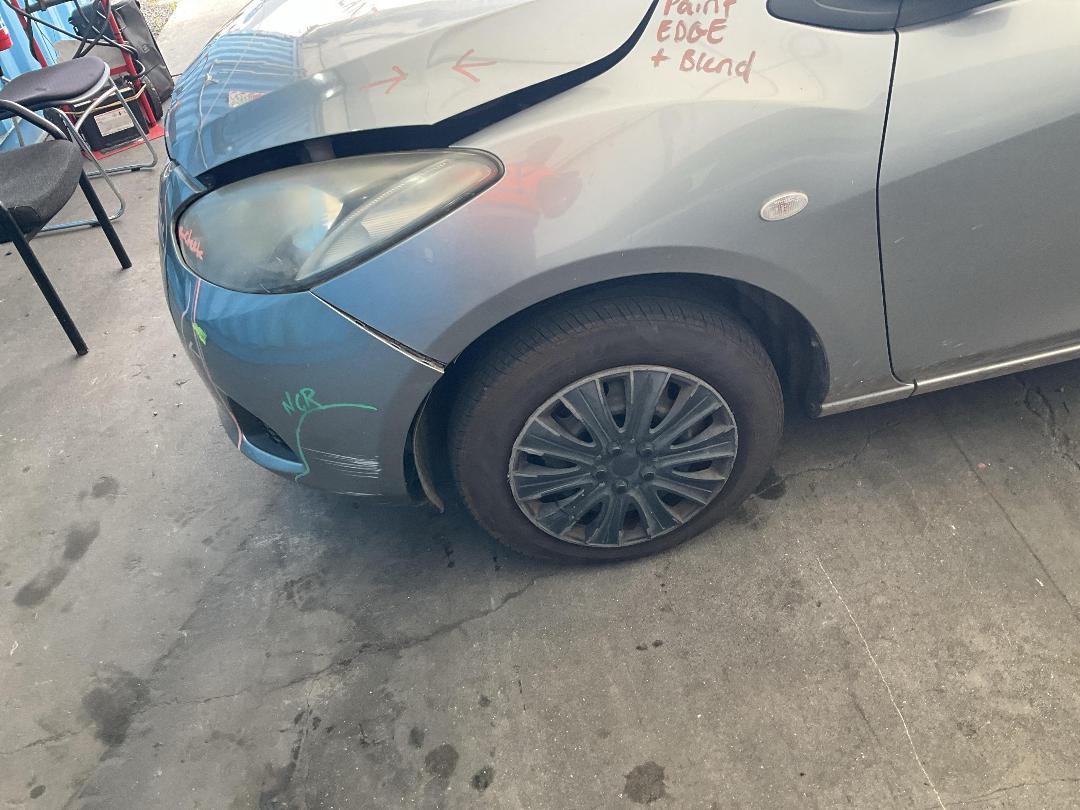 Photo '6' of Mazda Demio Photo '6' of Mazda Demio