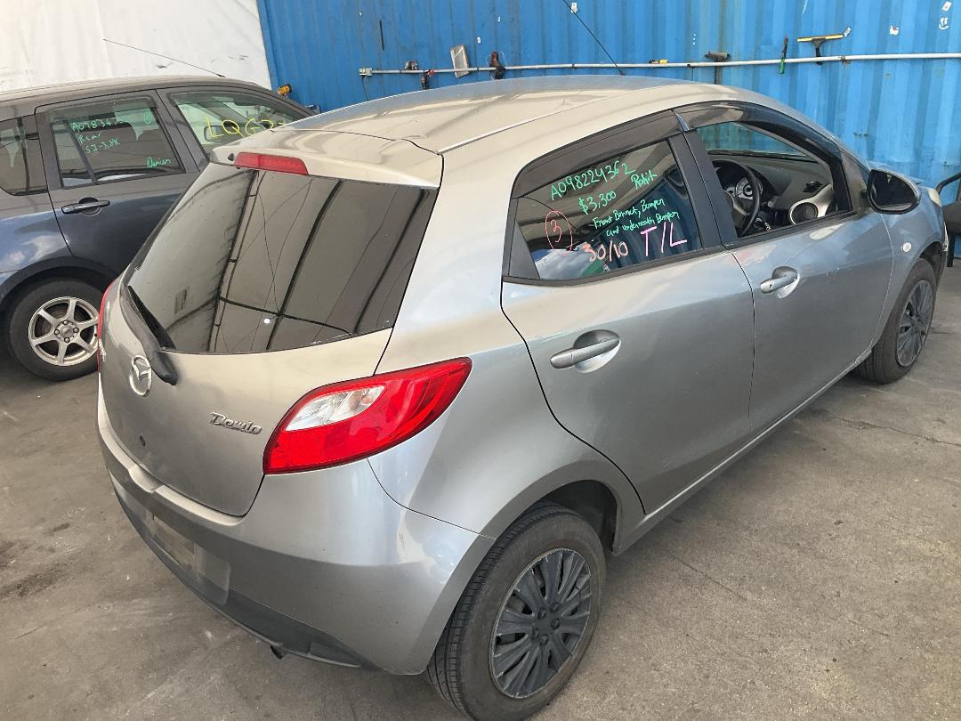 Photo '12' of Mazda Demio Photo '12' of Mazda Demio