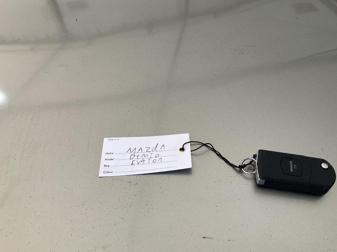 Photo '18' of Mazda Demio Photo '18' of Mazda Demio