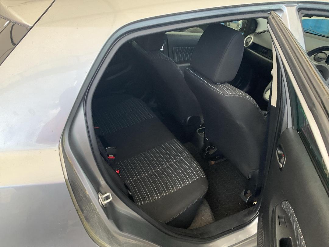 Photo '20' of Mazda Demio Photo '20' of Mazda Demio