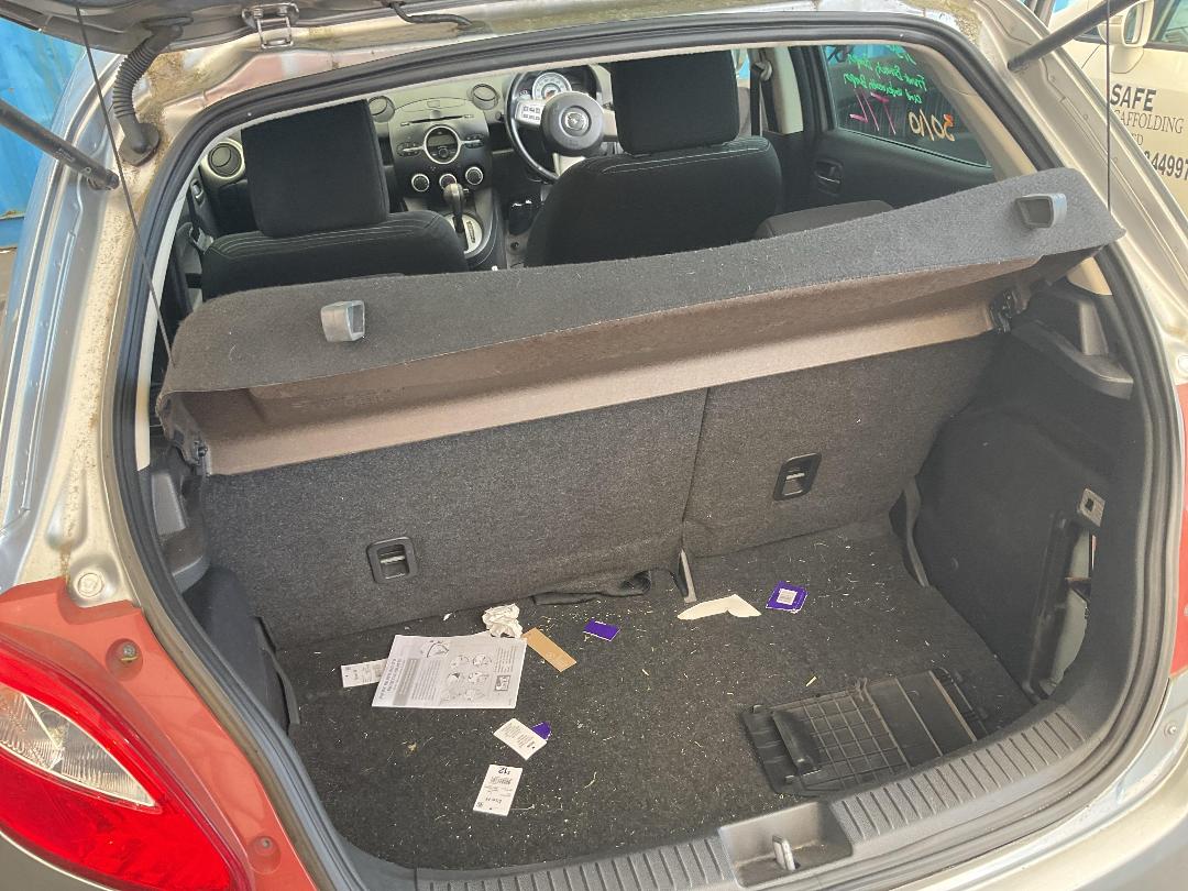 Photo '22' of Mazda Demio Photo '22' of Mazda Demio