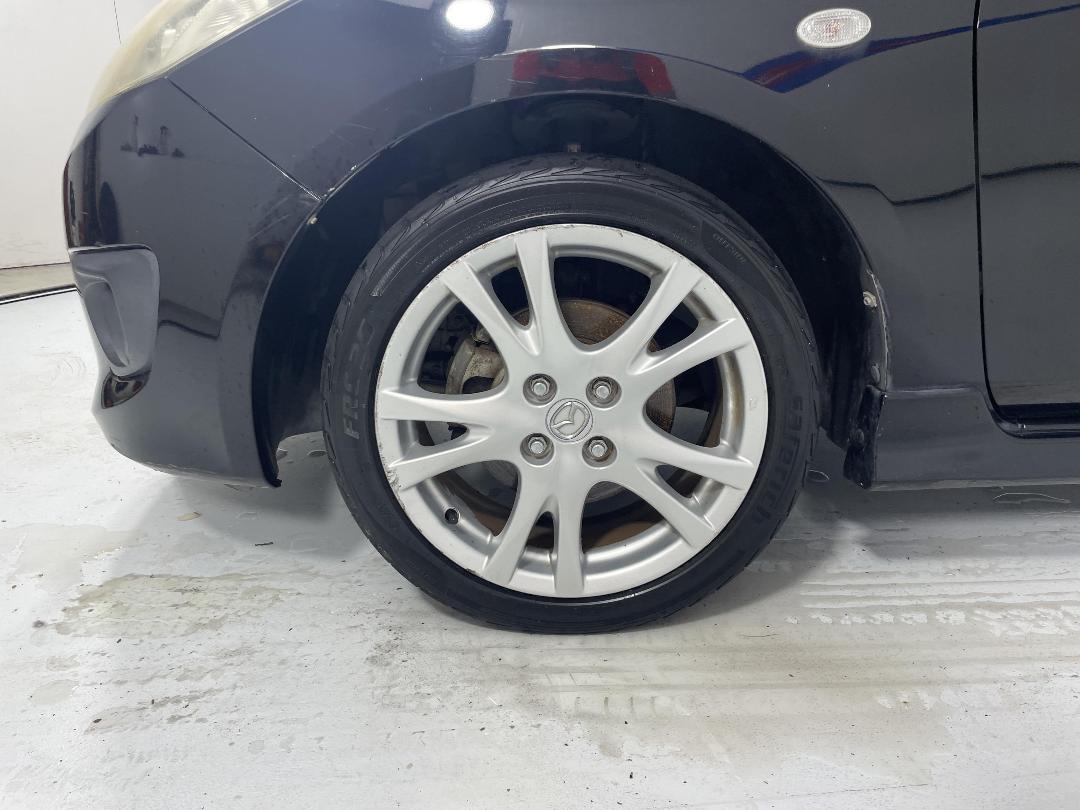 Photo '10' of Mazda Demio