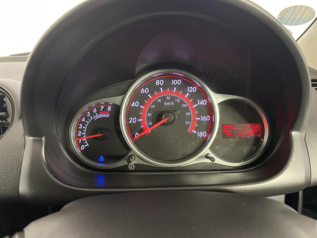 Photo '21' of Mazda Demio