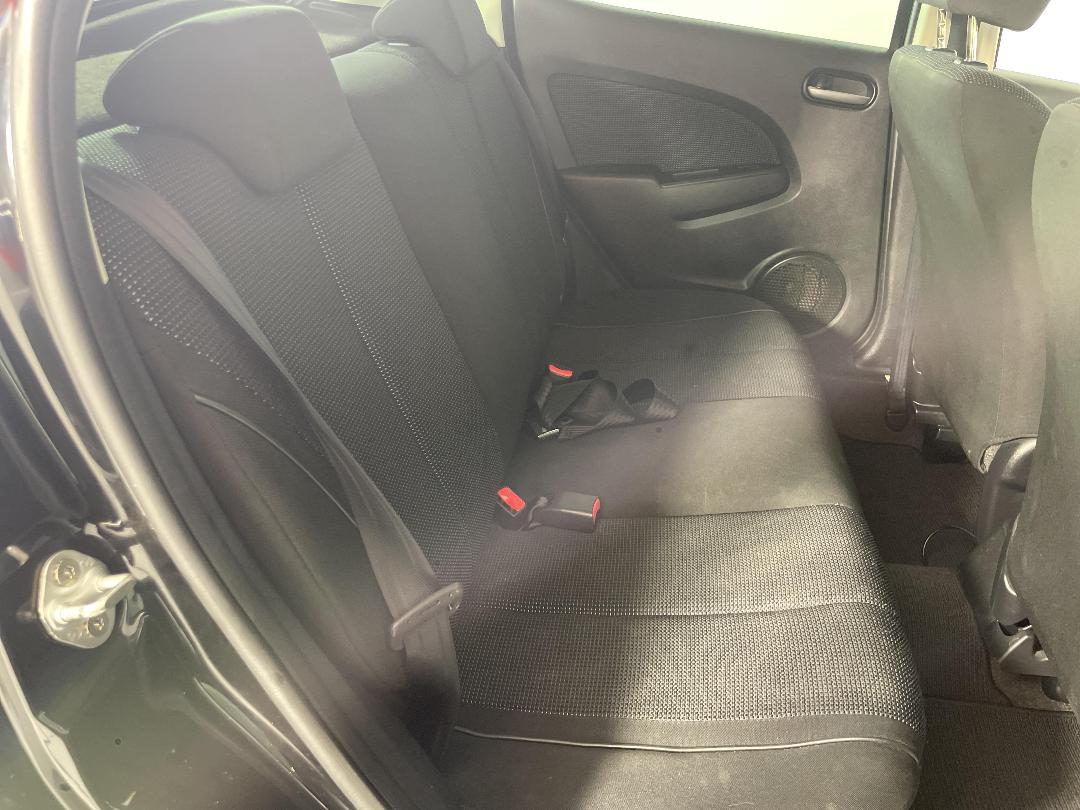 Photo '20' of Mazda Demio