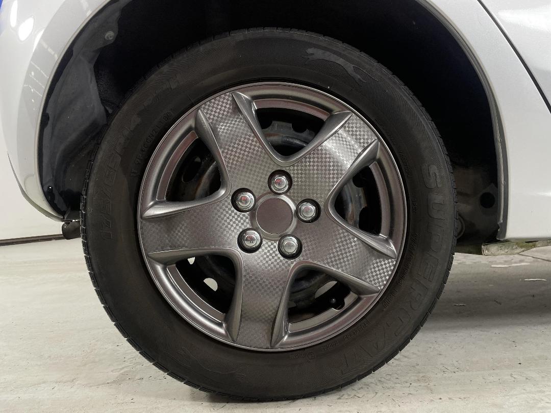 Photo '12' of Mazda Demio