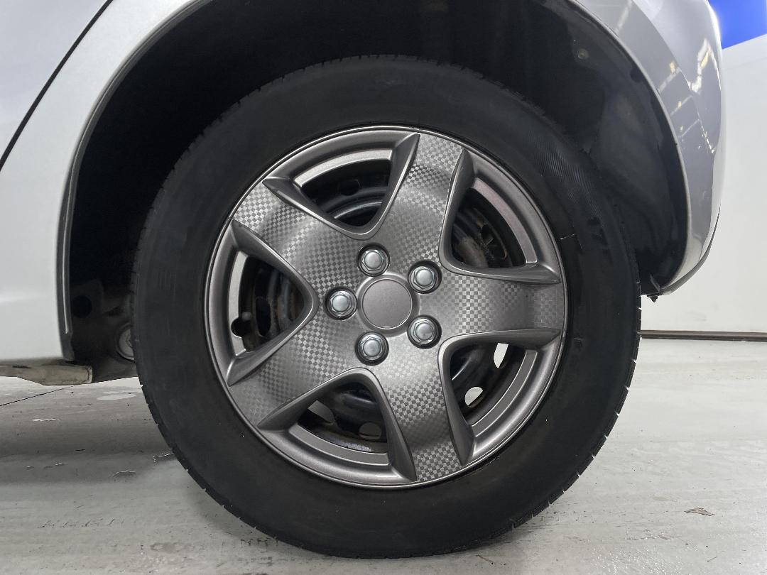 Photo '11' of Mazda Demio