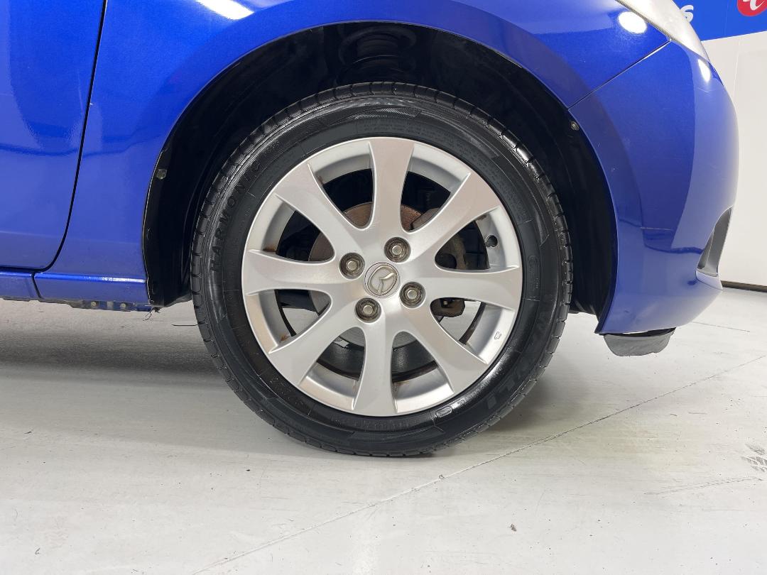 Photo '9' of Mazda Demio Photo '9' of Mazda Demio