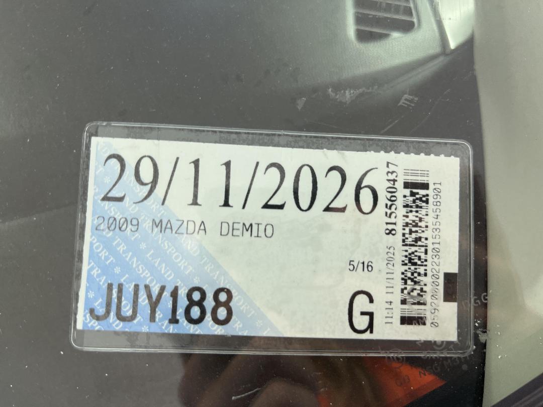 Photo '25' of Mazda Demio Photo '25' of Mazda Demio