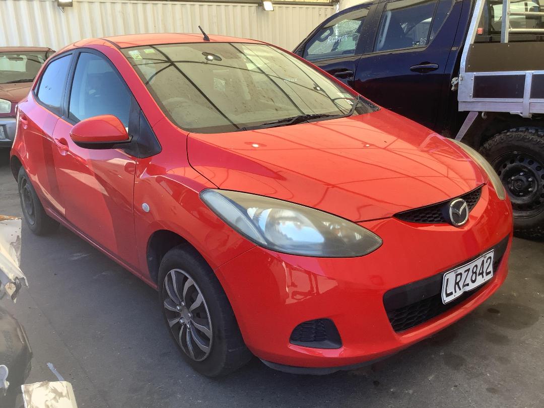 Photo '2' of Mazda Demio Photo '2' of Mazda Demio