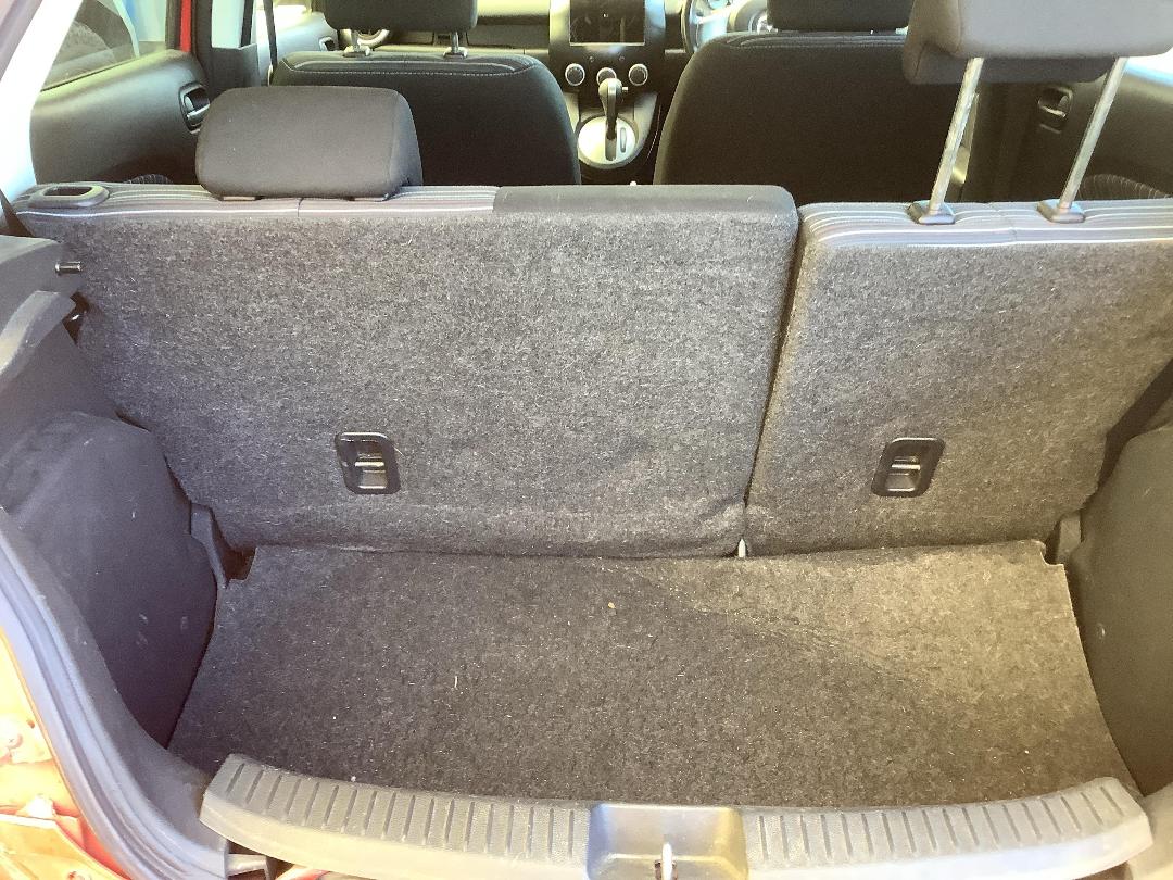 Photo '6' of Mazda Demio Photo '6' of Mazda Demio