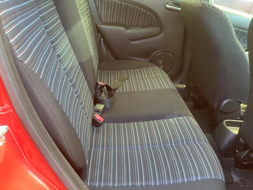 Photo '7' of Mazda Demio Photo '7' of Mazda Demio