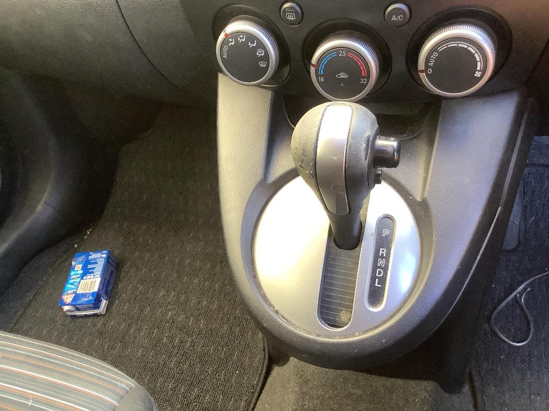 Photo '14' of Mazda Demio Photo '14' of Mazda Demio