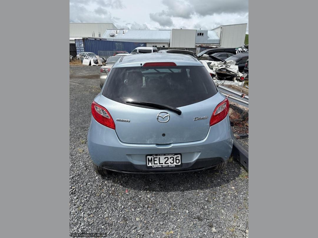 Photo '7' of Mazda Demio Photo '7' of Mazda Demio