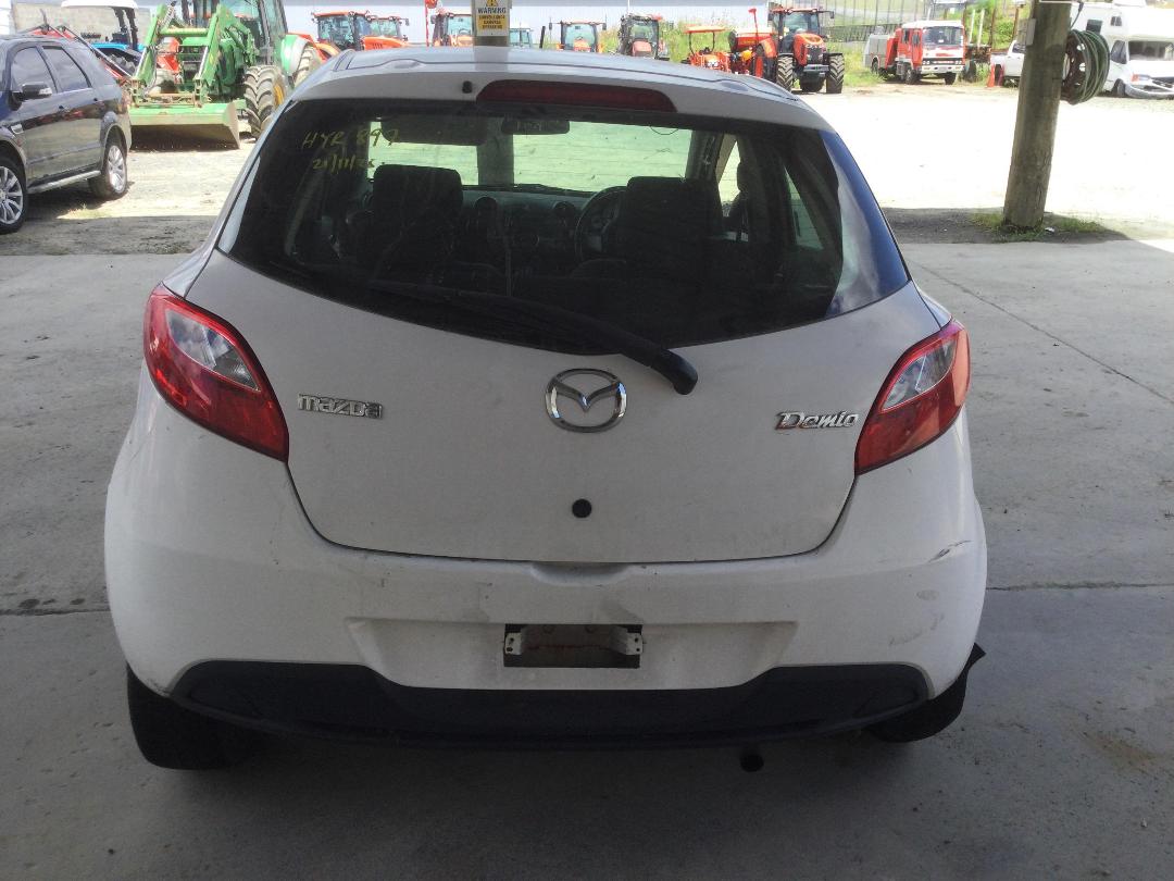 Photo '6' of Mazda Demio