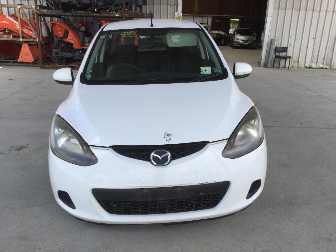 Photo '2' of Mazda Demio