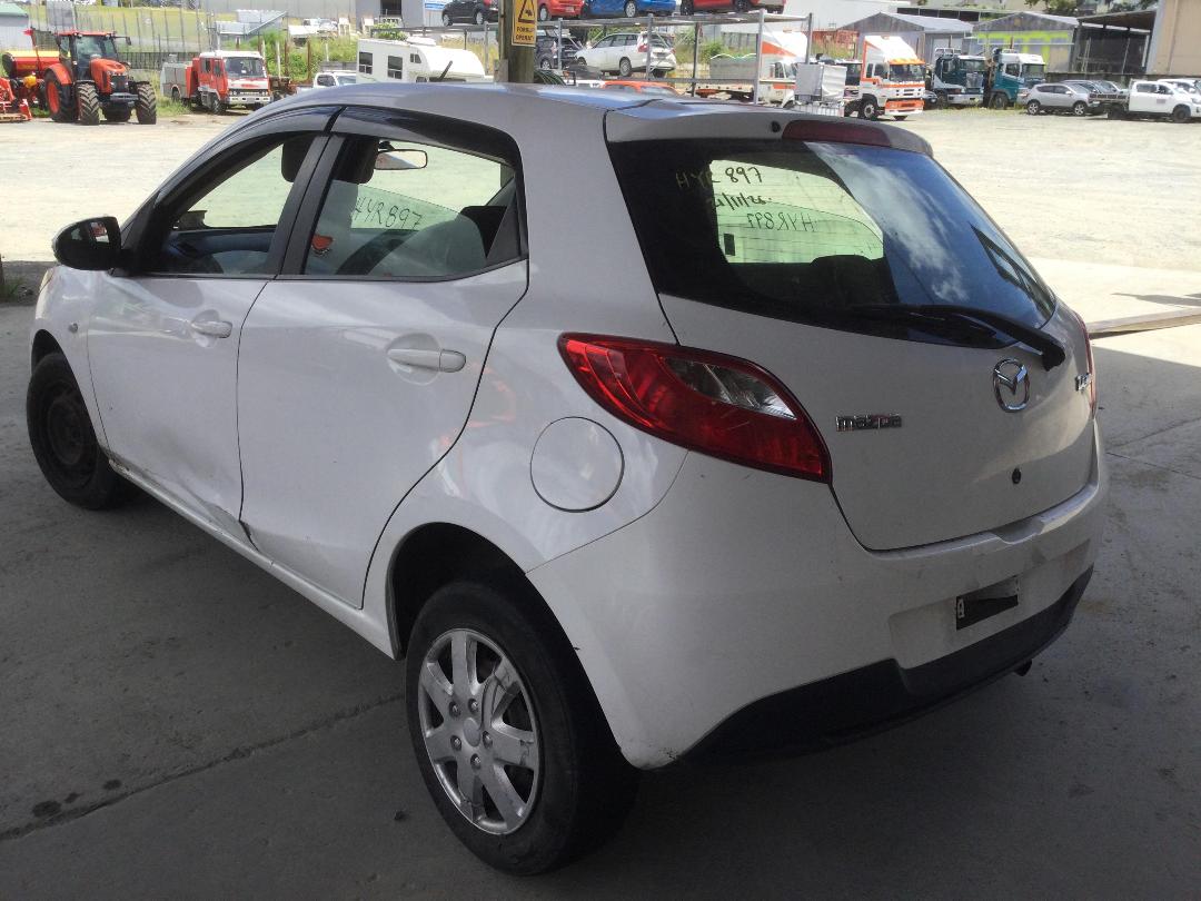 Photo '5' of Mazda Demio