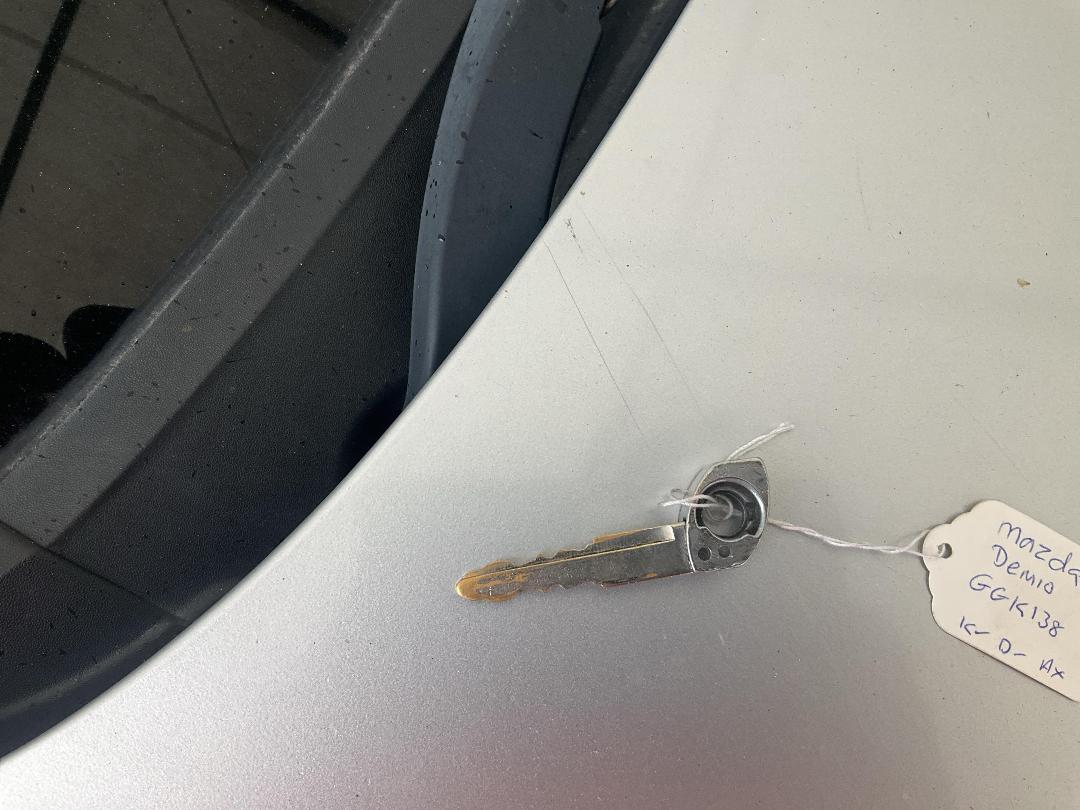 Photo '7' of Mazda Demio