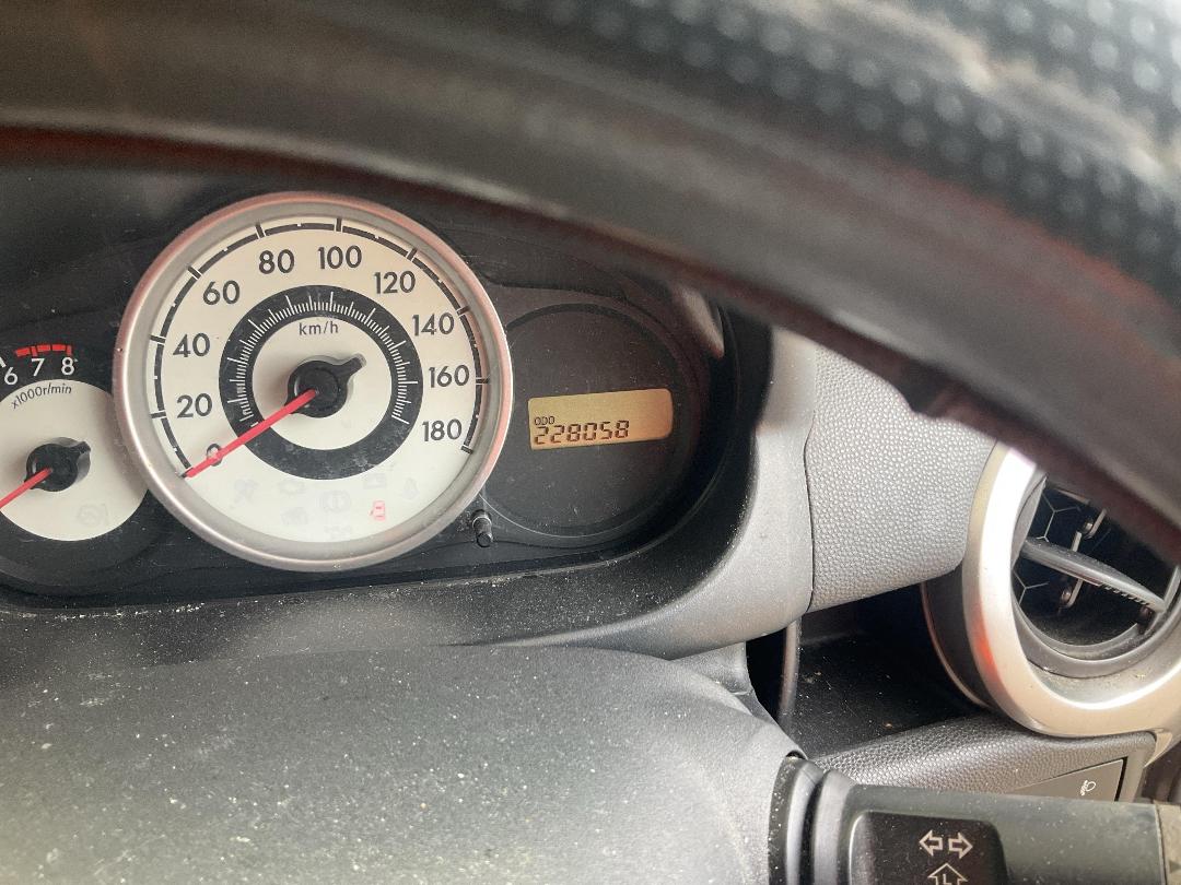 Photo '8' of Mazda Demio