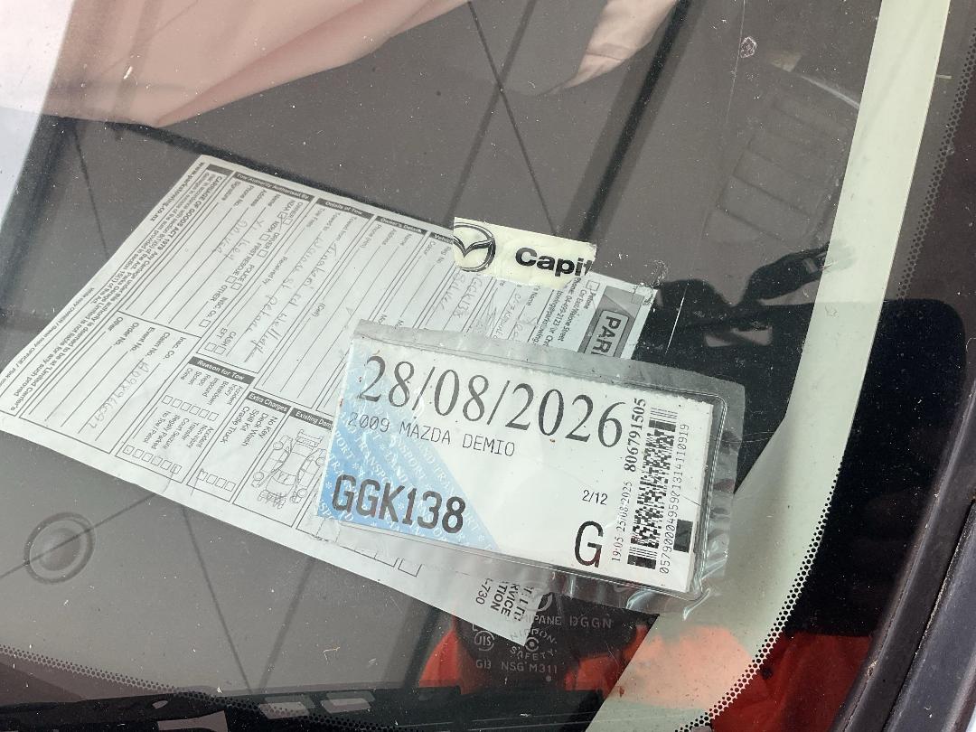 Photo '16' of Mazda Demio